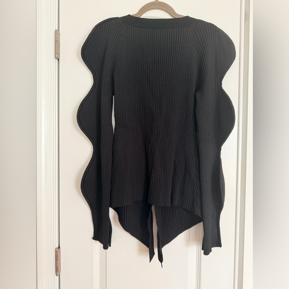 Urban Revivo Ribbed V-Neck Button Front Top - Picture 2 of 4
